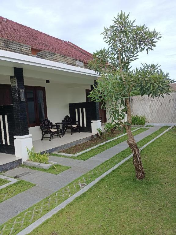 Sapak Bungalow Selong Belanak Exterior photo